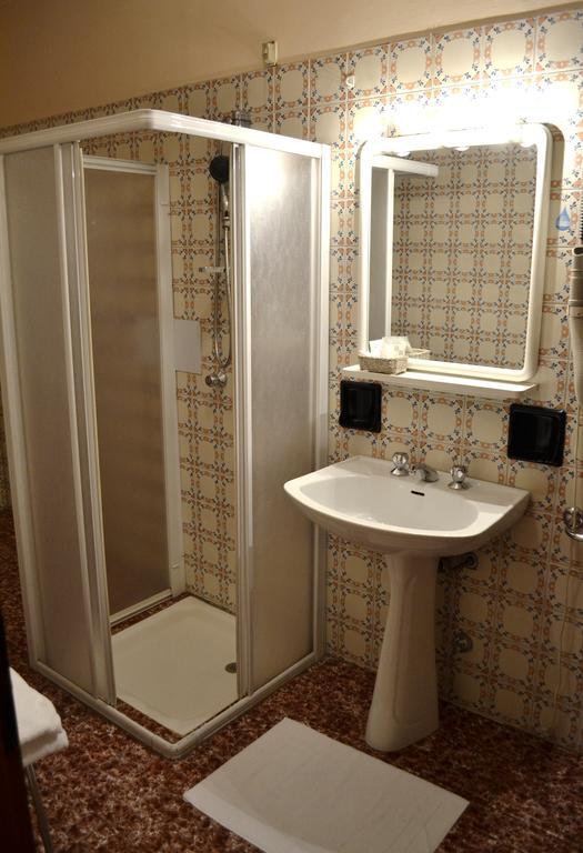 Hotel Ezzelino San Zenone المظهر الخارجي الصورة