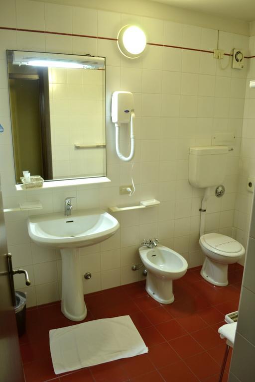 Hotel Ezzelino San Zenone المظهر الخارجي الصورة