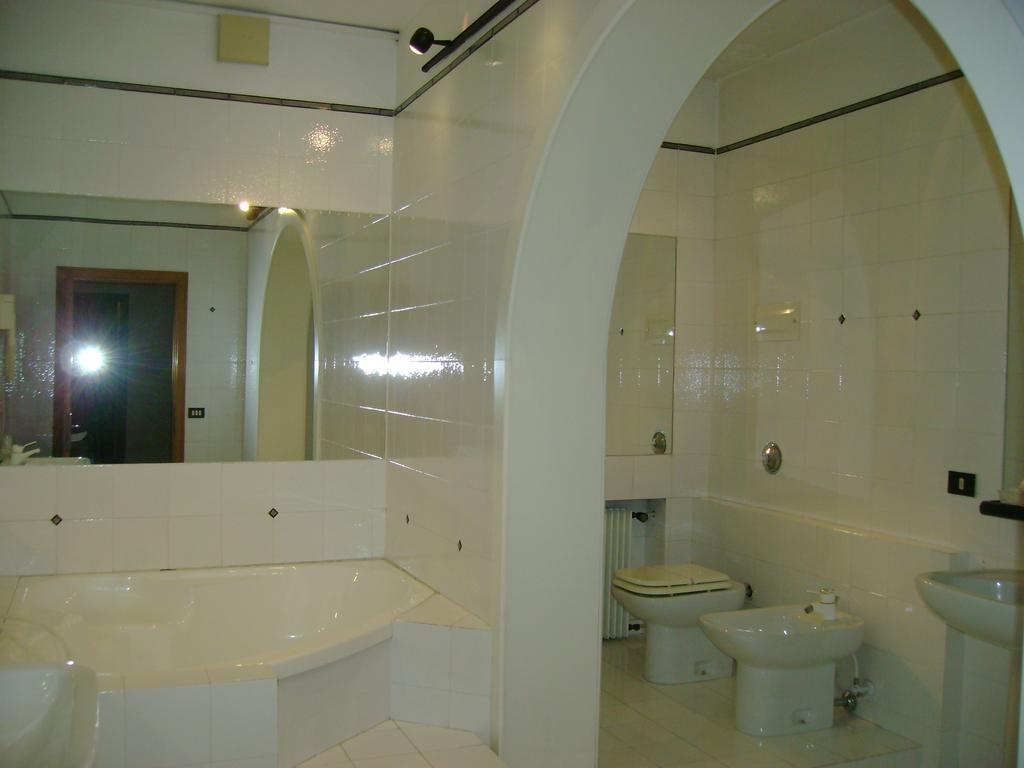 Hotel Ezzelino San Zenone الغرفة الصورة