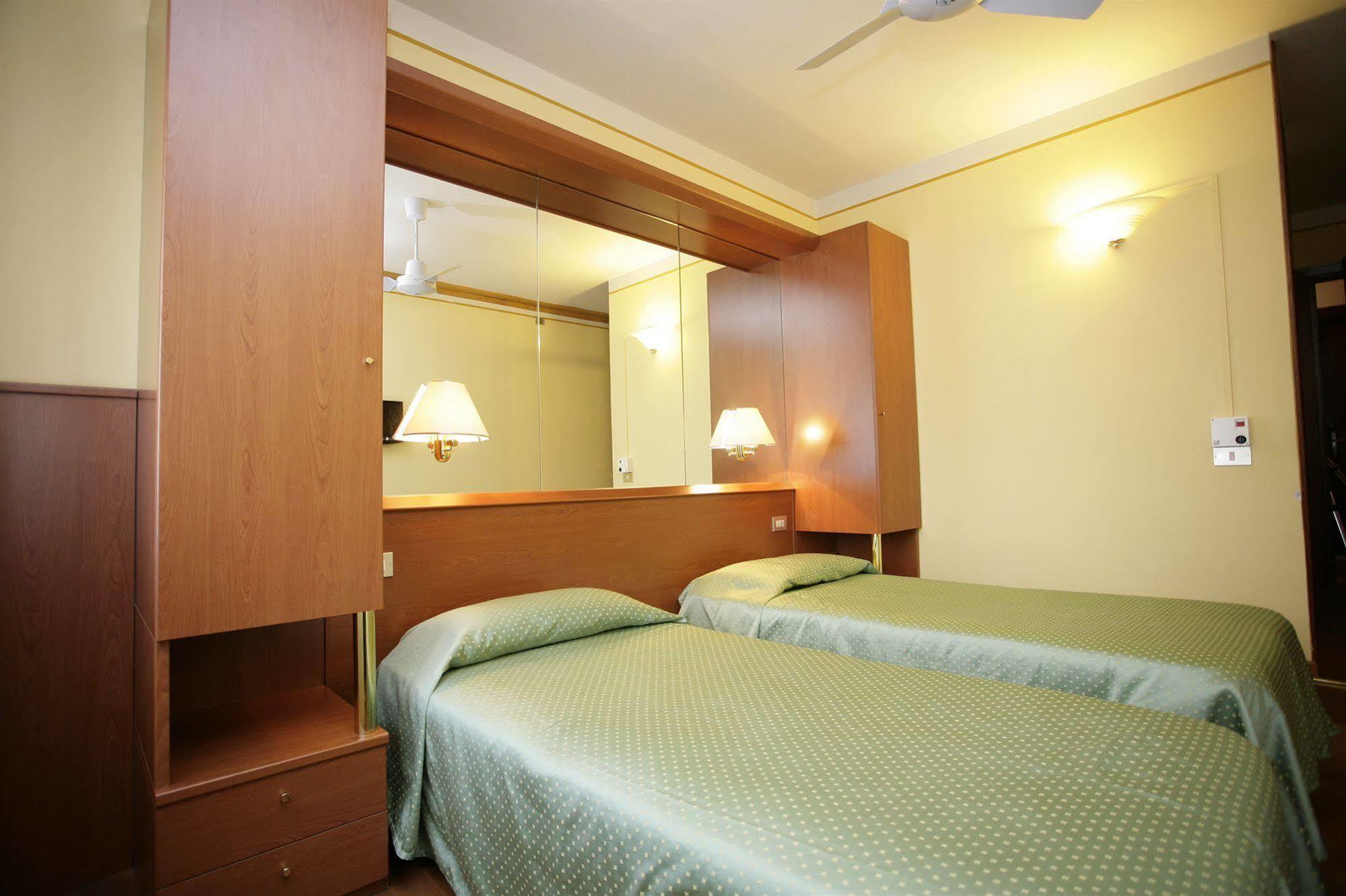Hotel Ezzelino San Zenone المظهر الخارجي الصورة