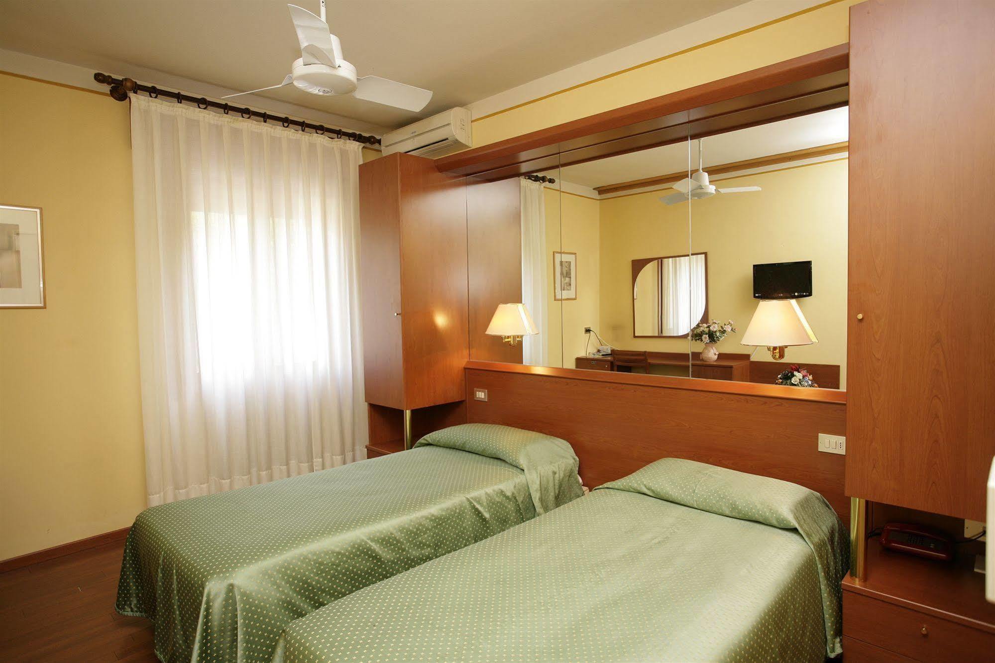 Hotel Ezzelino San Zenone المظهر الخارجي الصورة