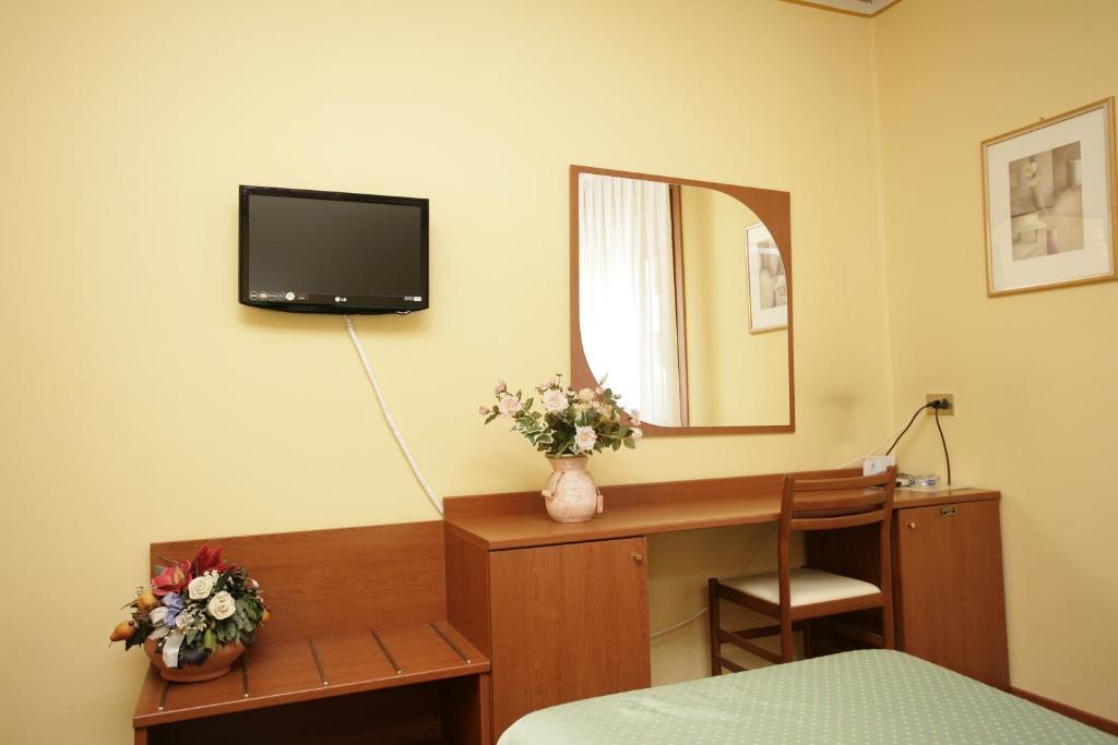 Hotel Ezzelino San Zenone الغرفة الصورة